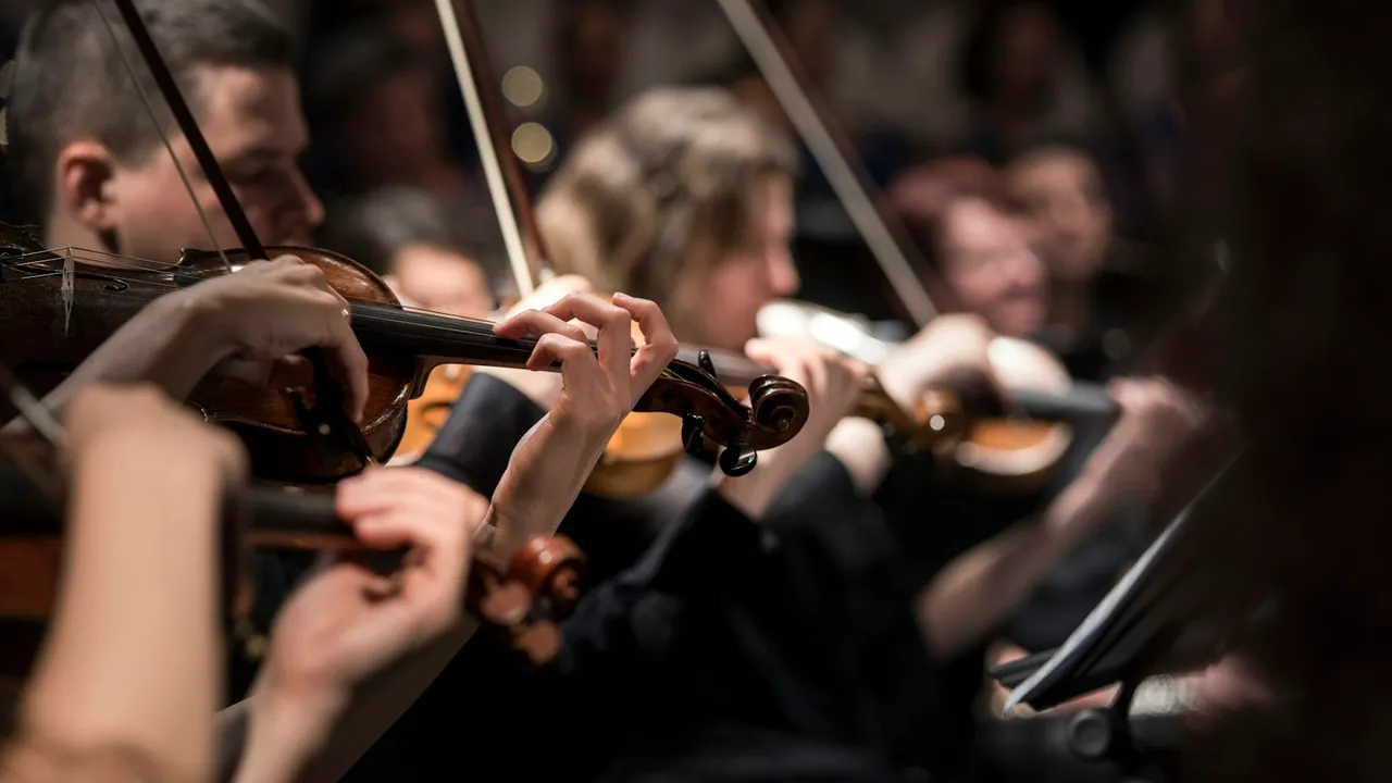 Rassemblement civique et célébration musicale de quartier